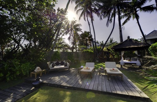 Ketewel Villa | Contemporary design mixed with traditional Javanese villa, Ketewel