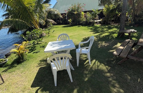 Cook's Bay House | Cook’s Bay Beach bungalow