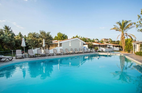 Gerakini Hotel | Coral Blue Beach Hotel Gerakini