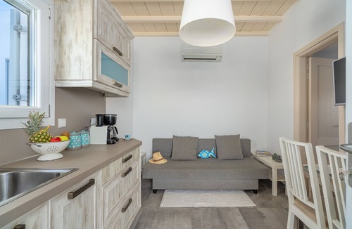 Ornos Apartment | CORFOS BLUE MYKONOS