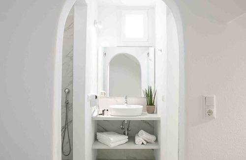 Plaka Hotel | Cosmos Hotel