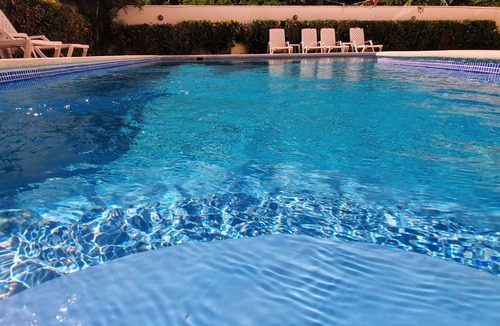 Costambar Apartment | Costambar Ocean Breeze - Beachfront Apartment With Pool