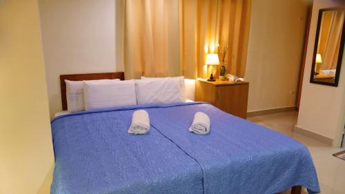 Liloan Hotel | CounTess Pension House