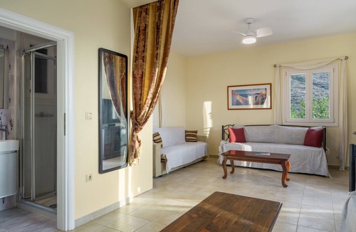 Ios Villa | Country House 'Hope - Ios' with Sea View, Wi-Fi and Air Conditioning