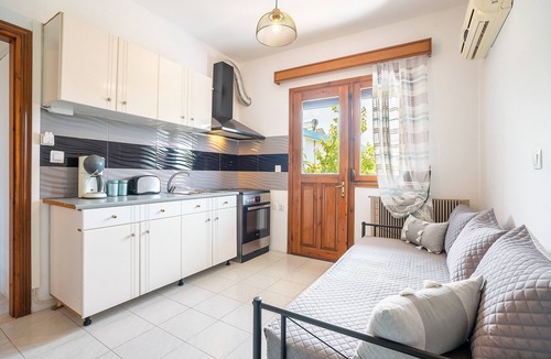 Soroni House | Country House 'La Christine' with Sea View, 2 Balconies & Wi-Fi