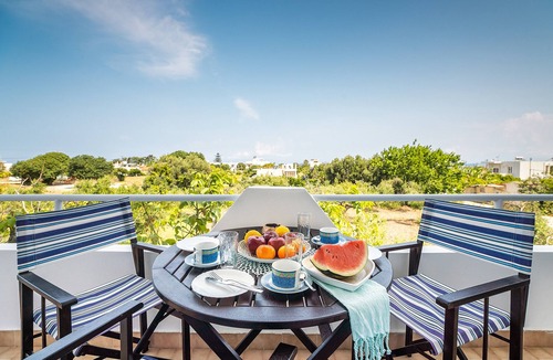 Soroni House | Country House 'La Christine' with Sea View, 2 Balconies & Wi-Fi
