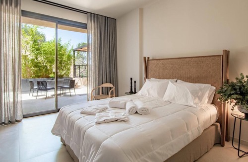Troezen Villa | Country House 'Myporos' with Sea View, Wi-Fi and Air Conditioning