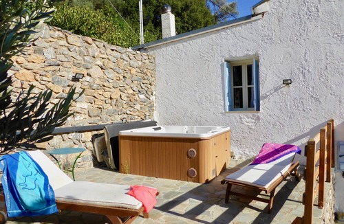Mixorrouma House | Country house near SPILI with peaceful garden, orange trees and jacuzzi