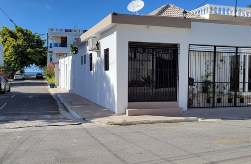 Barrio Acapulco Apartment | Cozy 1-bedroom apartment in charming Río San Juan with AC, WiFi, rooftop pool