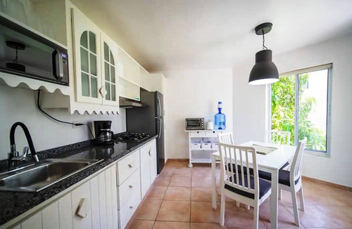 ProCab Apartment | Cozy 1BR – Pool, Walk to Beach, Quiet & Secure
