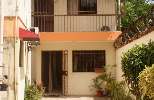 Viejo Arroyo Hondo Apartment | Cozy apartment on 2 levels. A few minutes from the city center!