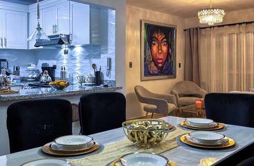 Pantoja Apartment | Cozy Apartment, Pool & Gym near the US Embassy