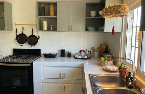 Villa Hermosa Apartment | Cozy Apartment with Garden