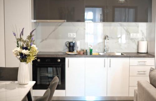 Moschato-Tavros Apartment | Cozy Home With Cooking