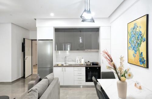Moschato-Tavros Apartment | Cozy Home With Cooking Near Tram