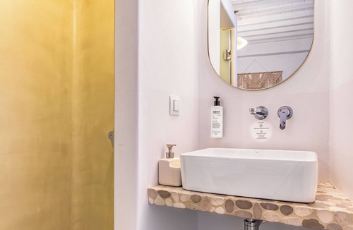 Little Venice Apartment | Cozy Room in the Heart of Mykonos
