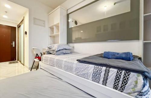 Bumi Serpong Damai Apartment | Cozy Studio Skyhouse Apt near ICE BSD with pool & Gym by 2ndHome