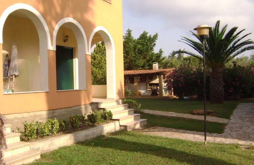 Kavos Apartment | Cozy studio with Sea View on the beach in Corfu