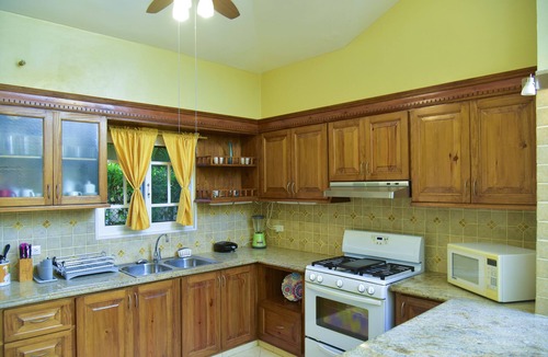 Urbanizacion Tavarez Villa | Cozy Villa 3 beds/2baths with pool and jacuzzi in SOSUA