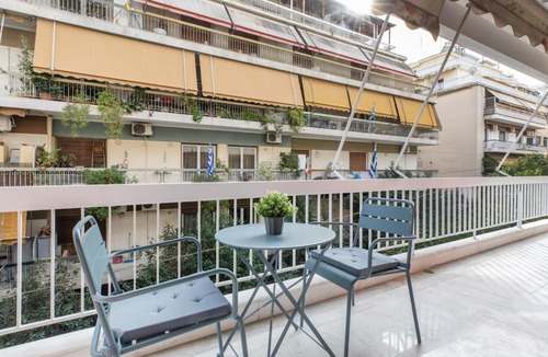 Pangrati Apartment | Cozyopolis - Timeless 3-BR Escape in Athens