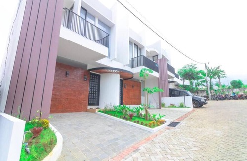 Oro Oro Ombo Villa | Cozzy Villa Ree