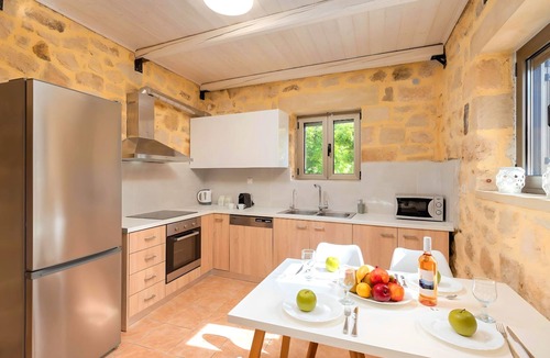 Dramia House | Cretan Breeze Villa Beheizter privater Swimmingpool by Interhome