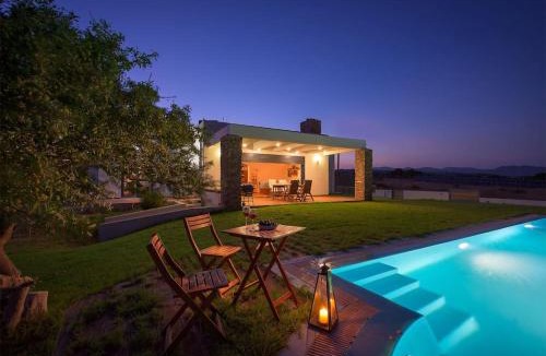 Lahania Villa | Cristelia seafront & pool villa