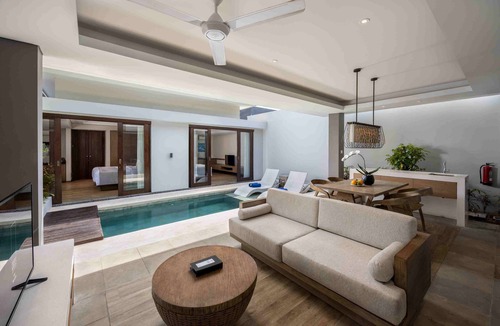 Jimbaran Hotel | Cross Bali Breakers