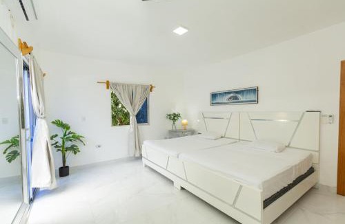 Barrio Las Yaguitas Apartment | Crown ll-3 Bedrooms-Pool-Close to everything!