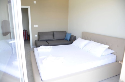 Nea Skioni Hotel | Crown Hotel