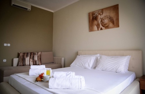 Nea Skioni Hotel | Crown Hotel