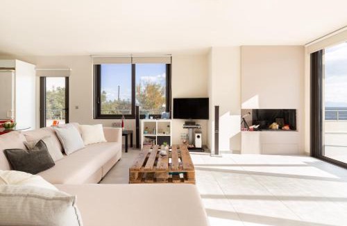 Souvala House | Cruise on Land