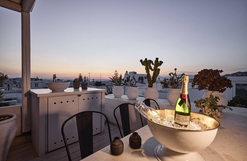 Ano Mera House | Crystal Green Signature Suites Mykonos