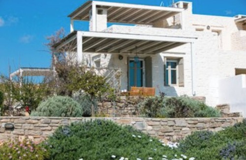 Logaras Condo | Cycladic Aegean house, breathtaking sea view, 5 min. from beaches.