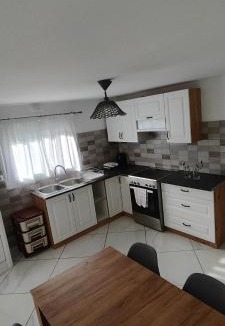 Leonidio House | Dafnonas House - Bright & Modern