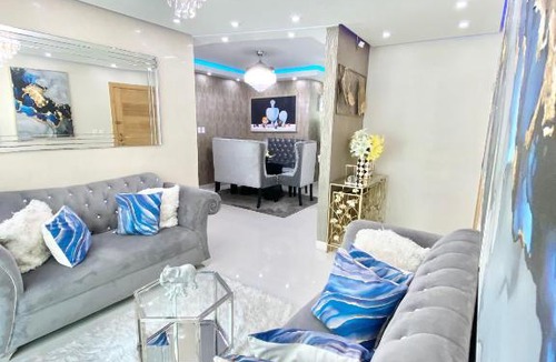 Ensanche Isabelita Apartment | Deep blue sea