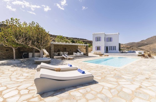Panormos Villa | Definition of privacy and sea view