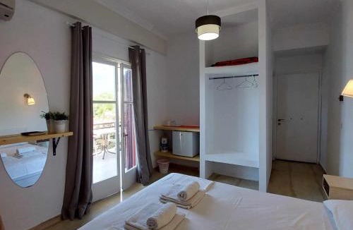 Vassiliki Apartment | Delfini bay retreat