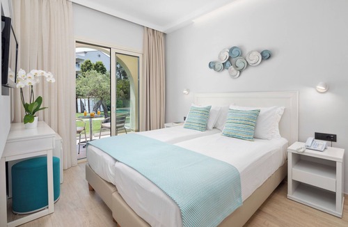 Moraitika Hotel | Delfinia Hotel