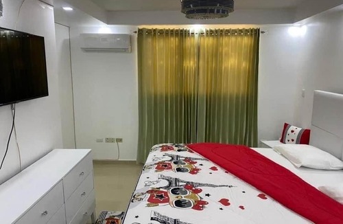 Gregorio Luperon Apartment | Delicado apartamento con piscina.