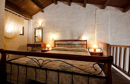 Neo Klima House | Delphi Hotel