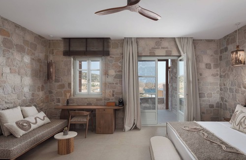Milos Hotel | Deluxe Suite by Horizon Suites Milos