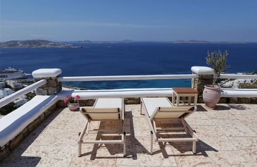 Agios Stefanos Villa | Deluxe Suite with Outdoor Hot Tub and Amazing Sea Views @ LMB Mykonos