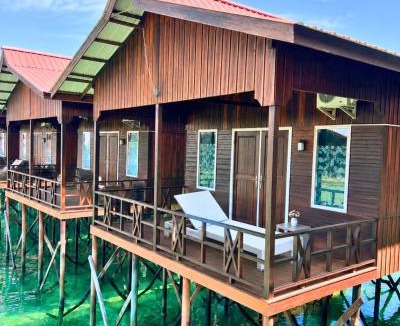 Pulau Derawan Villa | Derawan Fisheries Cottage