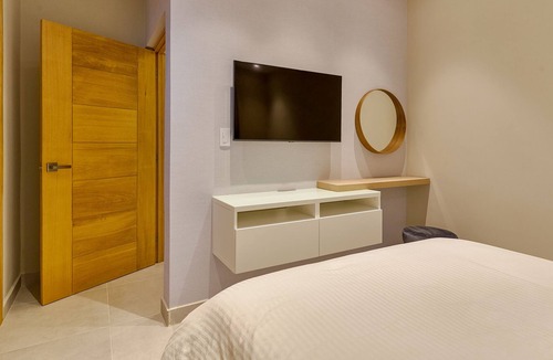 La Julia Apartment | Design Decor - 2BR - Rooftop Jacuzzi - King Size Bed