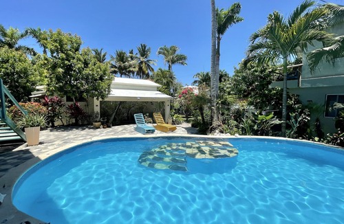 ProCab House | Design Garden Loft close to beach, lush tropical garden w. kite lesson