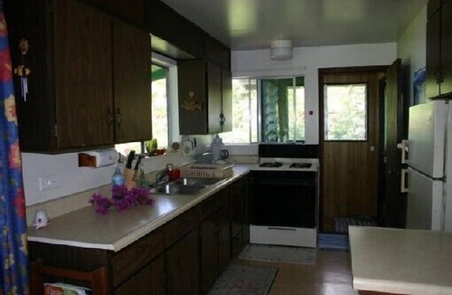 Papeto'ai House | Detached house in a tropical garden with relaxing sea view