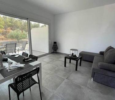 Ermionida Apartment | Dimarakis Collection - Rock N Sun Apartment - Ermioni