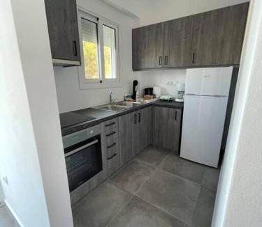 Ermionida Apartment | Dimarakis Collection - Rock N Sun Apartment - Ermioni