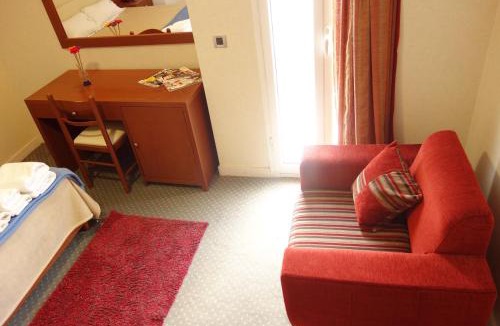 Agios Onoufrios Hotel | Dionysion